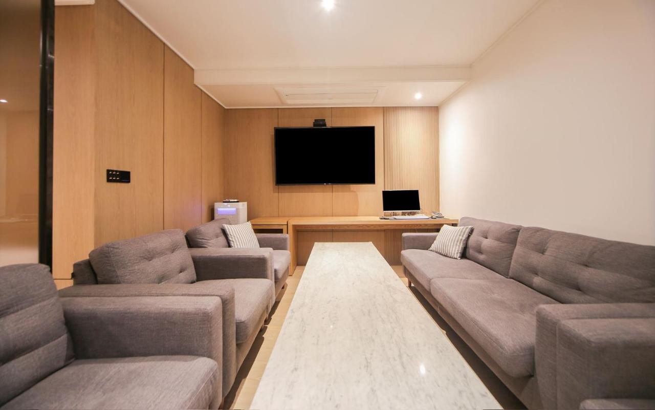 Hotel Lazy Heaven Changwon Exterior photo